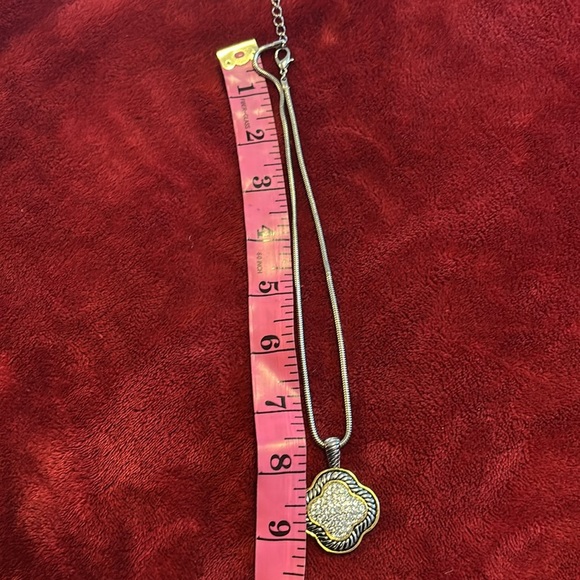 Vintage style clover Gold tone silver Necklace with Elegant Pendant - Picture 9 of 12